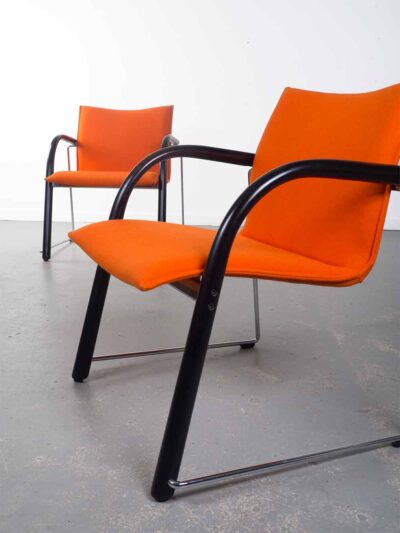 Thonet stoel - Wulf Schneider & Ulrich Boehme nieuw oranje gestoffeerd